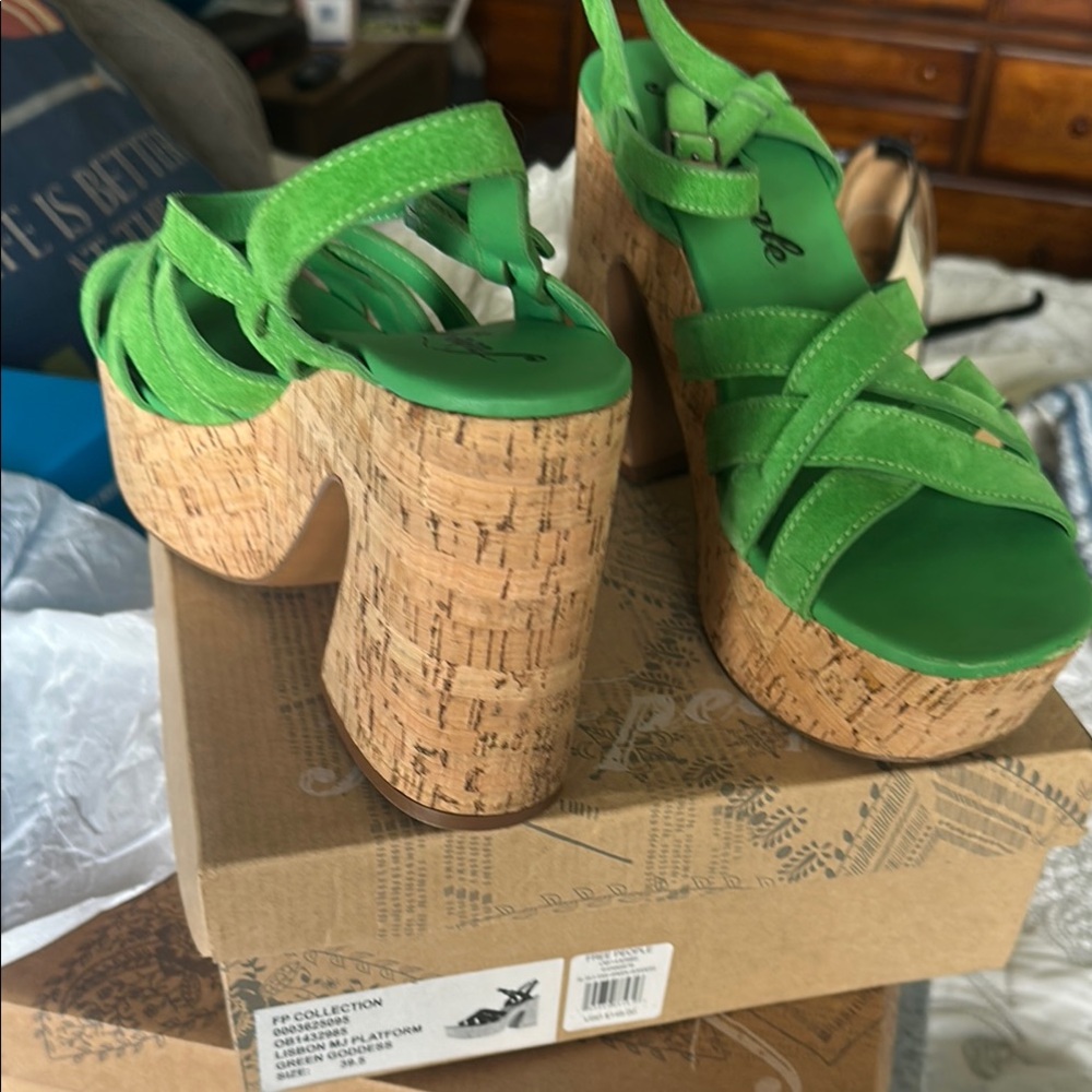 Free people Green goddess Lisbon Platform Sandals 9/39.5 EUC with box